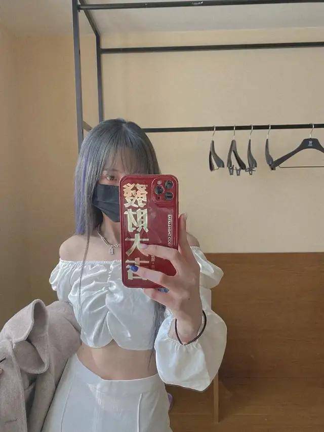抖音发的视频怎么删除?一键操作让你轻松搞定!