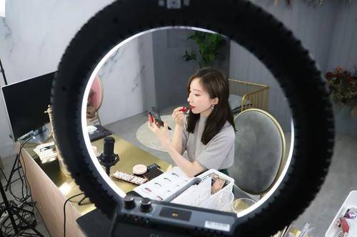 快手直播间怎么进?新手小白也能快速上手的实用攻略